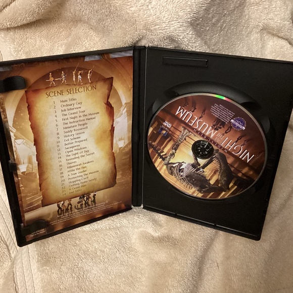 Night at the Museum DVD 2006 Widescreen Ben Stiller Robin Williams - Picture 3 of 5